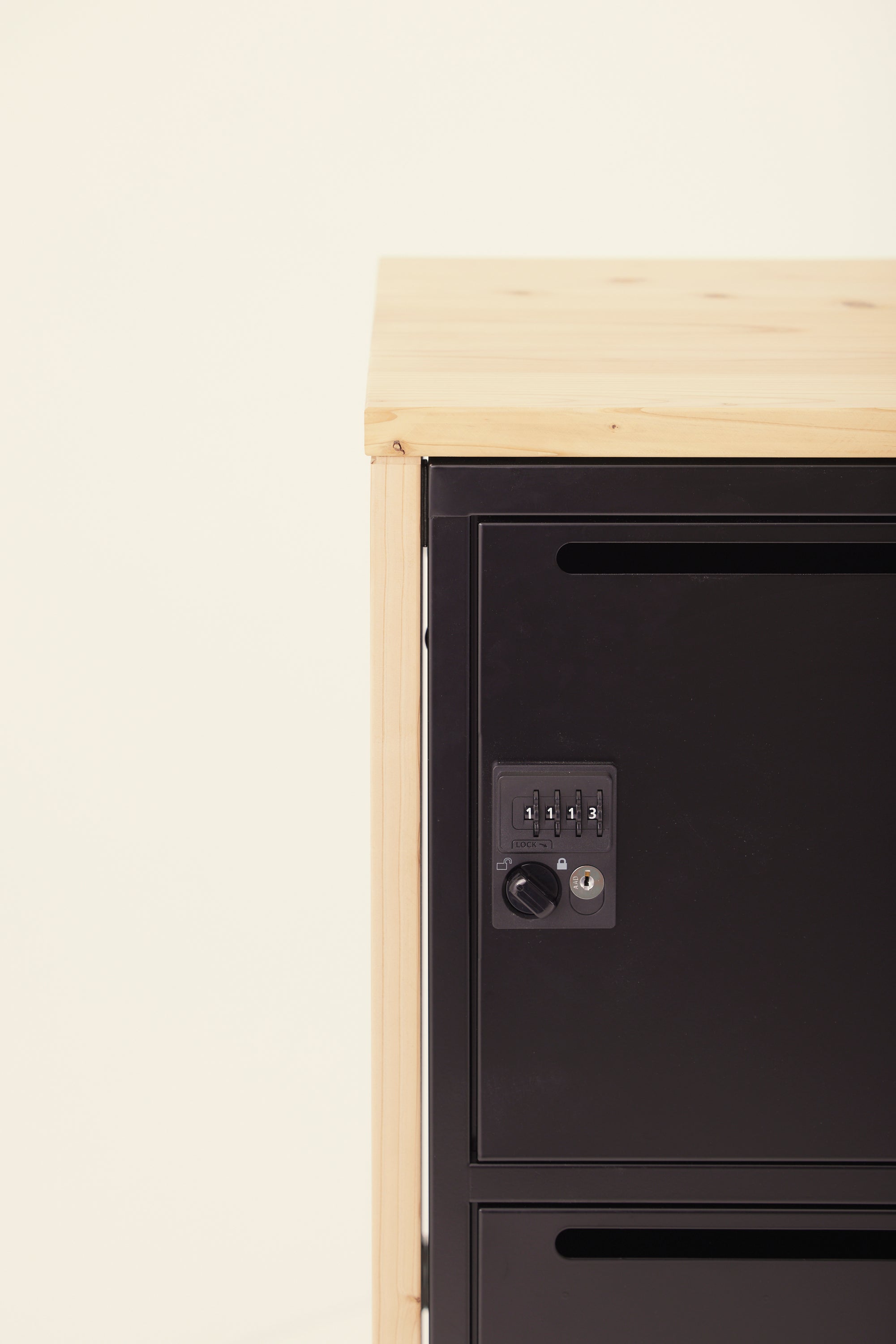 置くだけキャビネットフレーム coverest