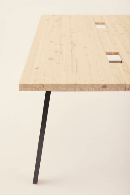 フリーアドレステーブル freemo